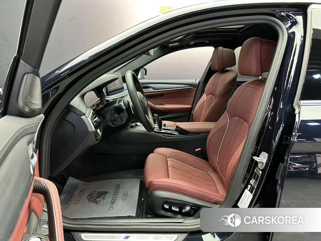 BMW 5 series 2023 Черный из Китая