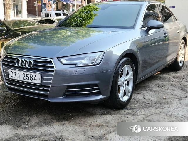 Audi A4 (B9) 2018 Серый из Кореи
