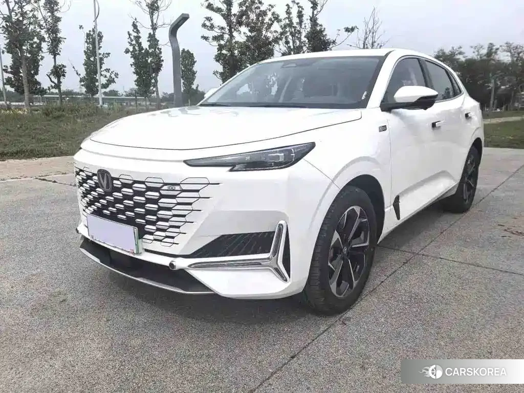 Chang'an Changan UNI-K Smart iDD 2026 Белый из Китая