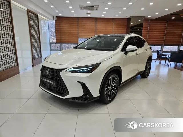 Lexus NX350h Second generation 2025 Белый из Кореи