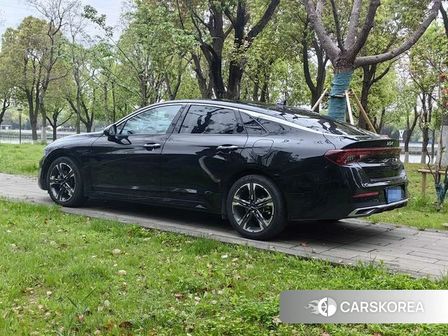 Kia K5 2022 Черный из Китая