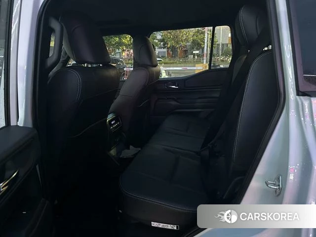 Toyota Prado 2026 Белый из Китая