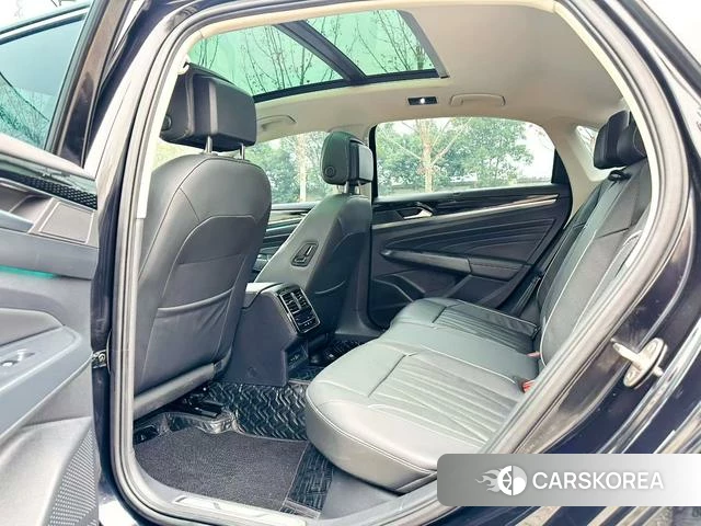 Volkswagen Passat 2023 Черный из Китая