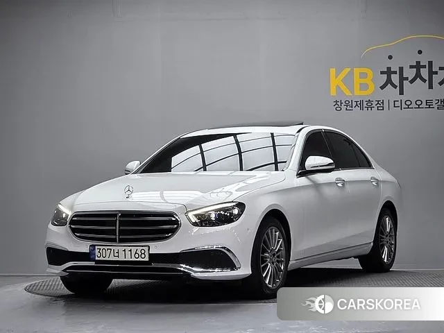 Mercedes-Benz E-Class W213 2020 Белый из Кореи
