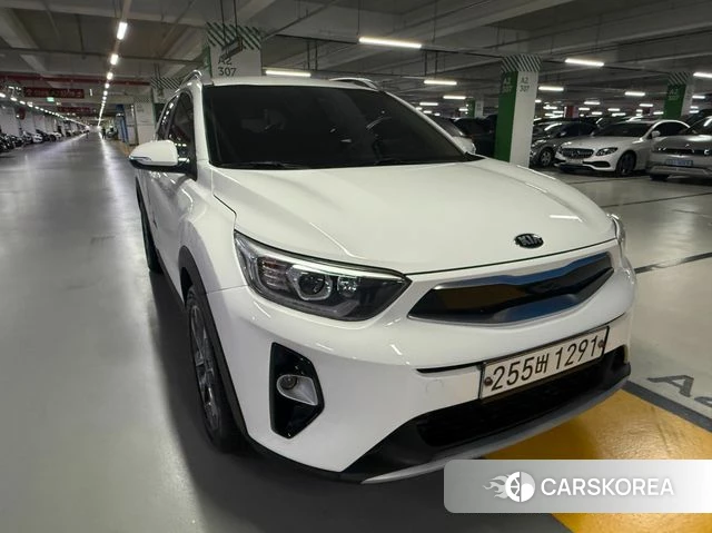 Kia Stonic 2020 Белый из Кореи
