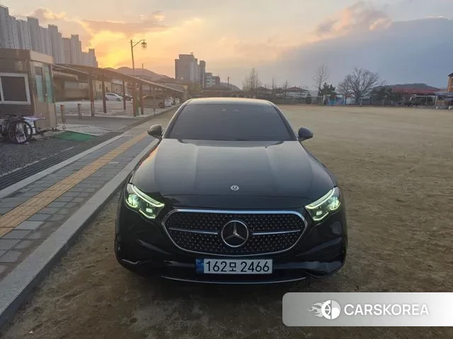 Mercedes-Benz E-Class W214 2024 Черный из Кореи