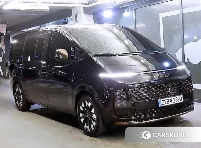 Hyundai Staria 2025 Черный из Кореи