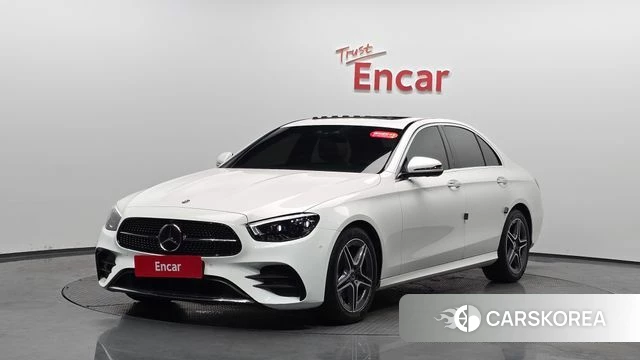 Mercedes-Benz E-Class W213 2023 Белый из Кореи