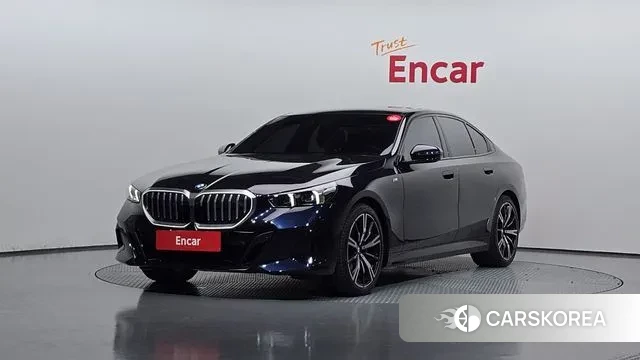 BMW 5 Series (G60) 2025 Черный из Кореи