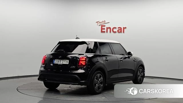 Mini Cooper 2023 Черный из Кореи