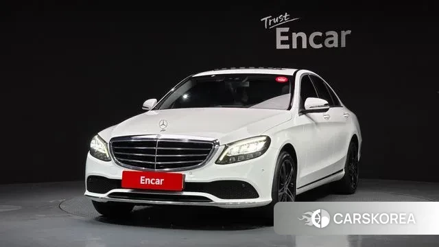Mercedes-Benz C-Class W205 2019 Белый из Кореи