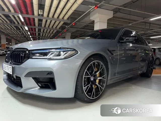BMW M5 (F90) 2023 Серебристо-серый из Кореи