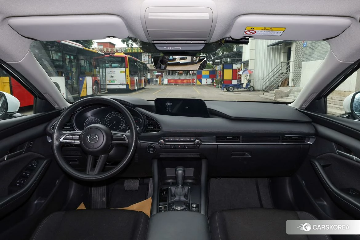 Mazda 3 2022 Белый из Китая