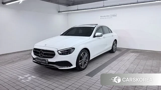 Mercedes-Benz E-Class W213 2022 Белый из Кореи