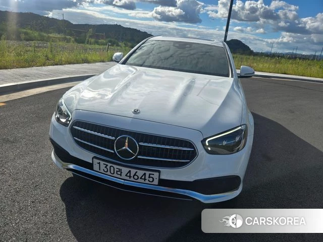 Mercedes-Benz E-Class W213 2020 Белый из Кореи