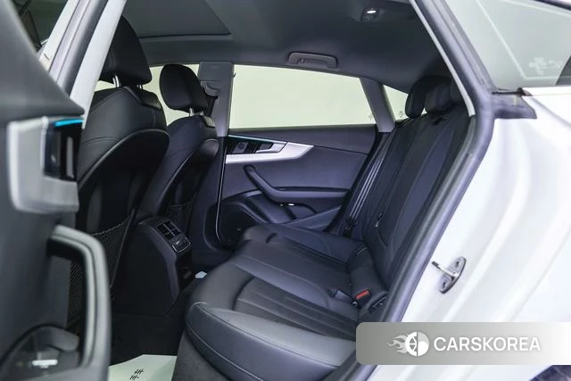 Audi A5 2023 Белый из Китая