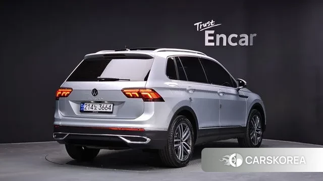 Volkswagen Tiguan second Generation 2023 Серебряный из Кореи