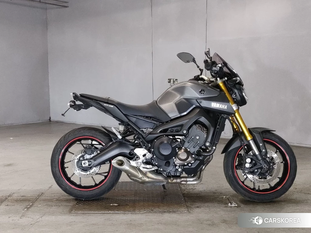 Проданный Yamaha MT-09 2015 из Японии