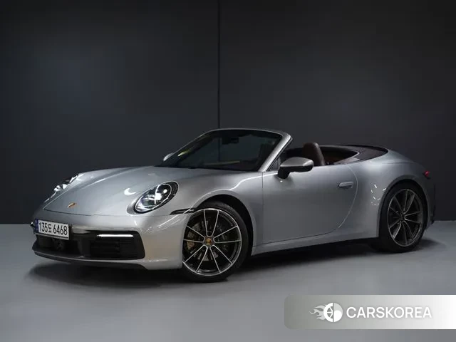 Porsche 911(992) 2023 Серебристо-серый из Кореи