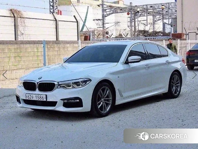 BMW 5 Series (G30) 2018 Белый из Кореи
