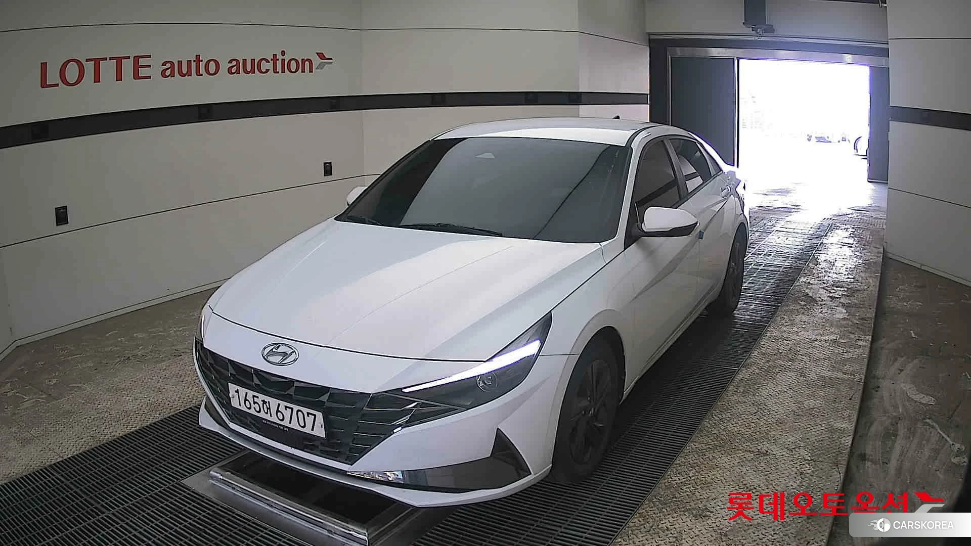 Hyundai Avante Hybrid 2022 Polar White из Кореи