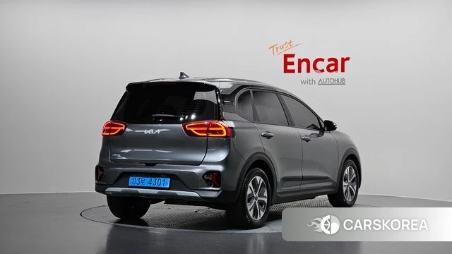 Kia Niro Plus 2023 Серебристо-серый из Кореи