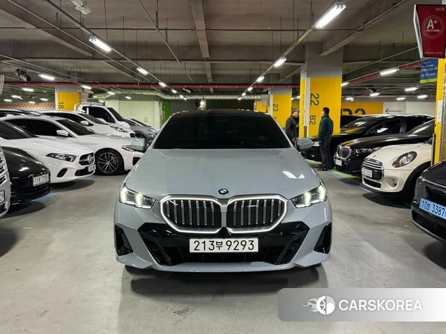 BMW 5 Series (G60) 2025 Серый из Кореи