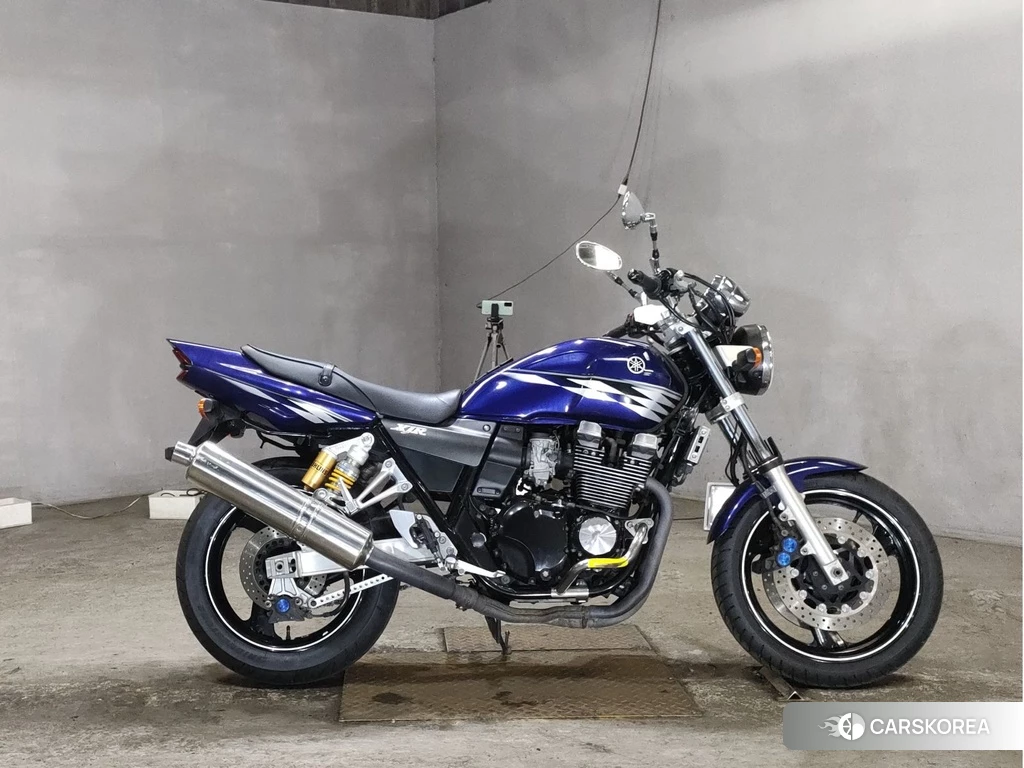 Проданный Yamaha XJR 400 R 2011 из Японии