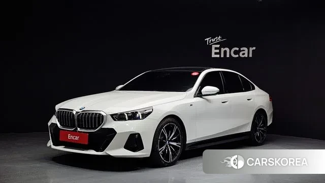 BMW 5 Series (G60) 2025 Белый из Кореи