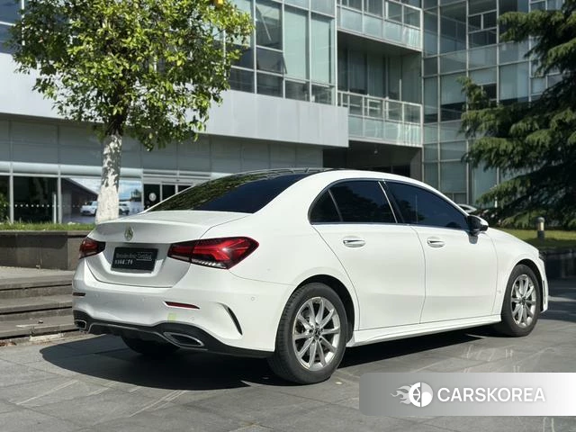 Mercedes-Benz Class A 2021 Белый из Китая