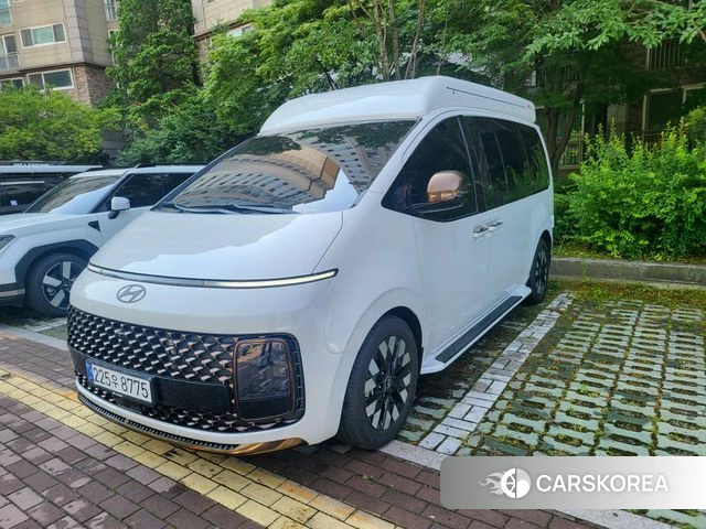 Hyundai Staria 2025 Белый из Кореи