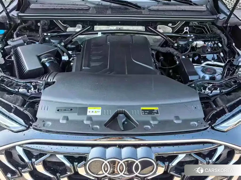 Audi Q5L 2025 Черный из Китая, фото 2