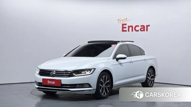Volkswagen Passat GT (B8) 2018 Белый из Кореи