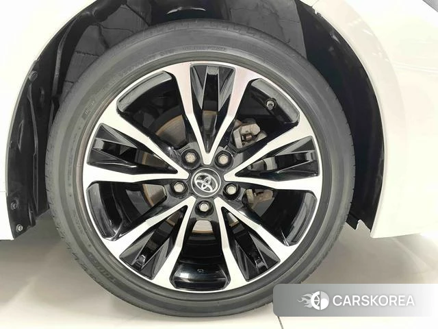 Toyota Lei Ling 2023 Белый из Китая