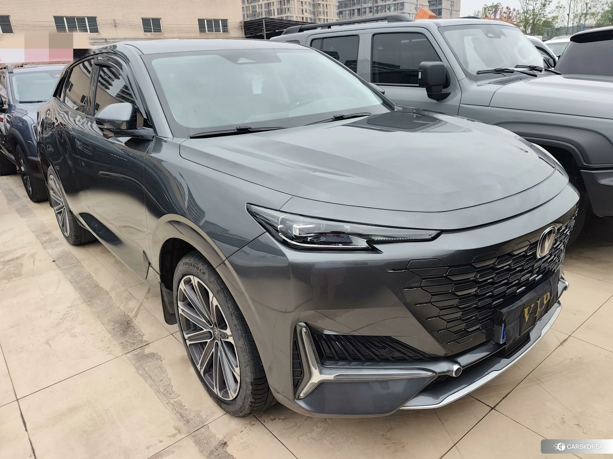 Chang'an UNI-K 2021 Темно-серый из Китая