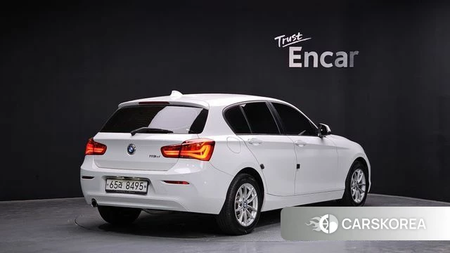 BMW 1 Series (F20) 2018 Белый из Кореи