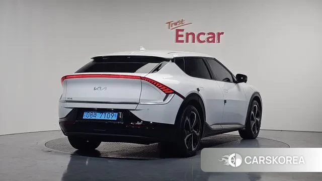 Kia EV6 2023 Белый из Кореи