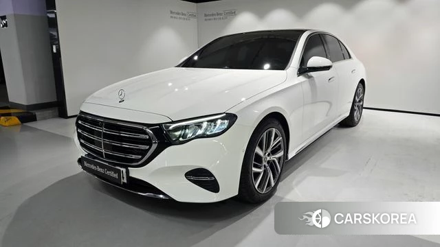 Mercedes-Benz E-Class W214 2025 Белый из Кореи