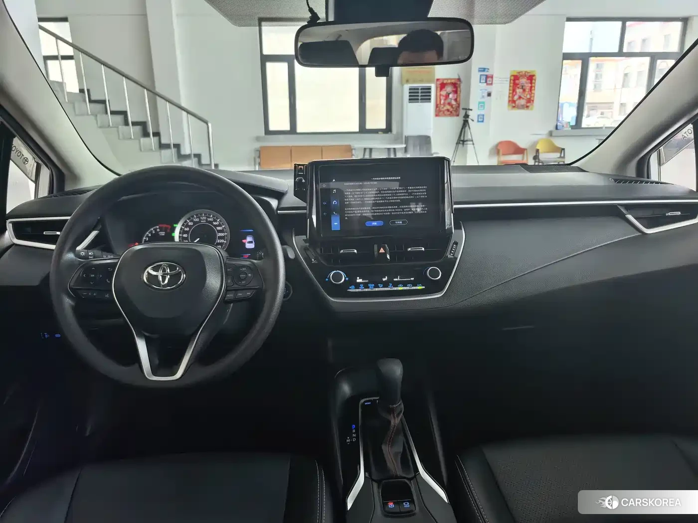 Toyota Corolla 2023 Белый из Китая