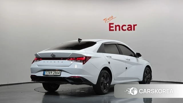 Hyundai Avante (CN7) 2022 Белый из Кореи