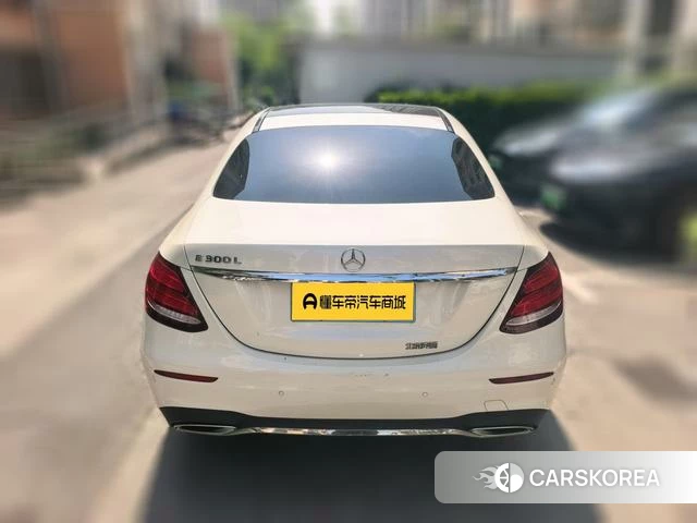 Mercedes-Benz E-class 2020 Белый из Китая