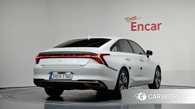 Kia K8 Hybrid 2023 Белый из Кореи