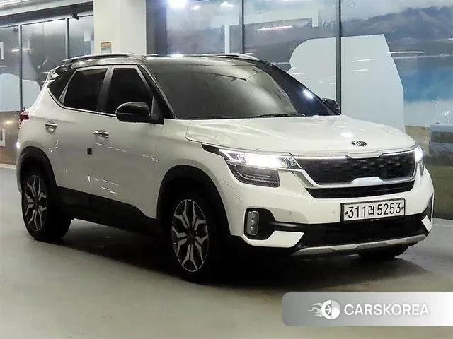 Kia Seltos 2019 Белый из Кореи