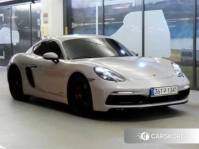 Porsche 718 Cayman 2018 Желтый из Кореи