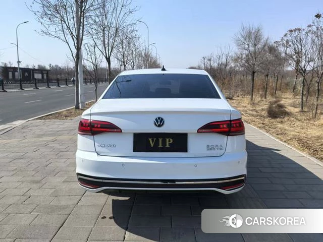 Volkswagen Bora 2023 Белый из Китая