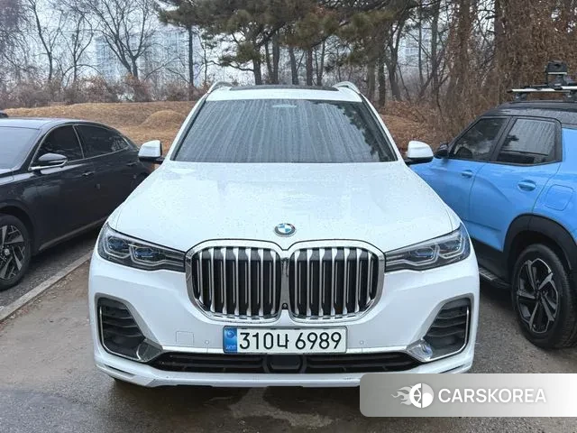 BMW X7 (G07) 2021 Белый из Кореи