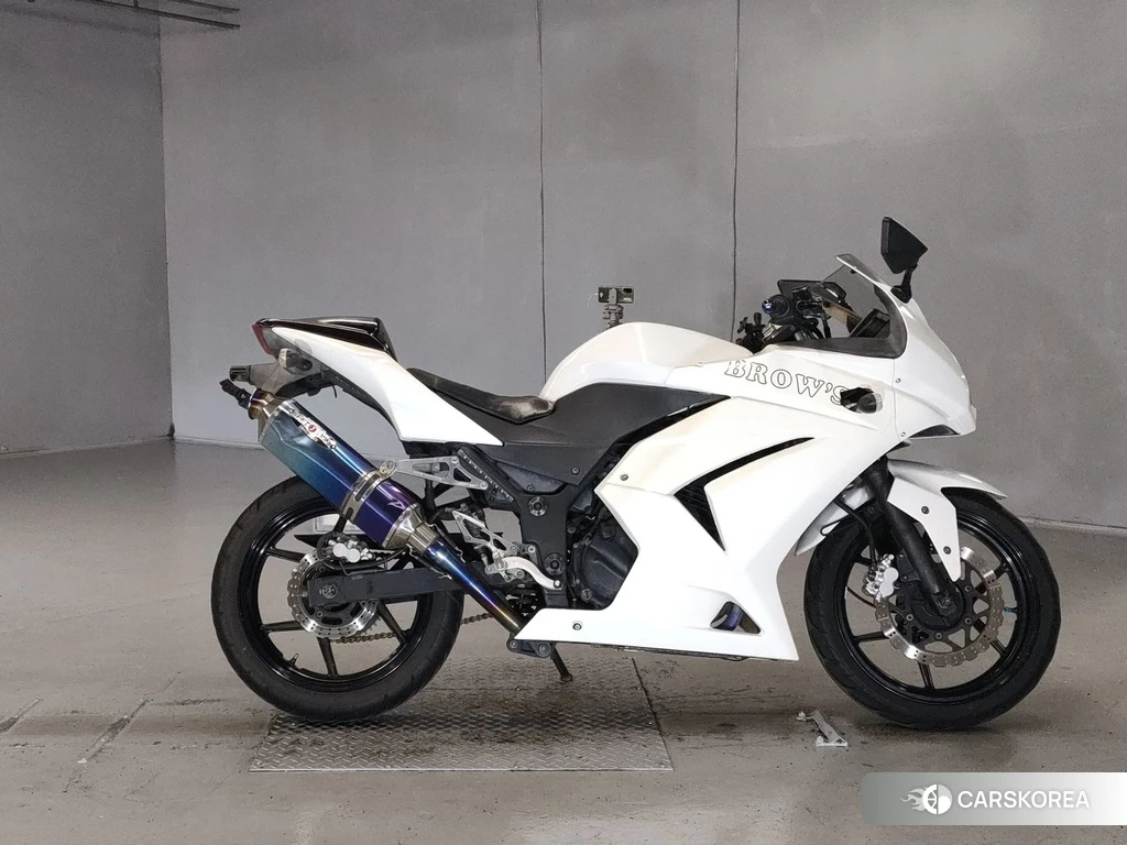 Проданный Kawasaki NINJA 250R id 4168502 из Японии