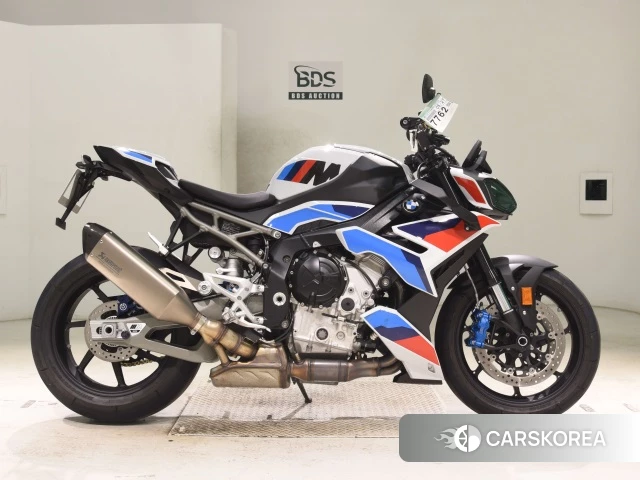 BMW M1000R 2025 из Японии