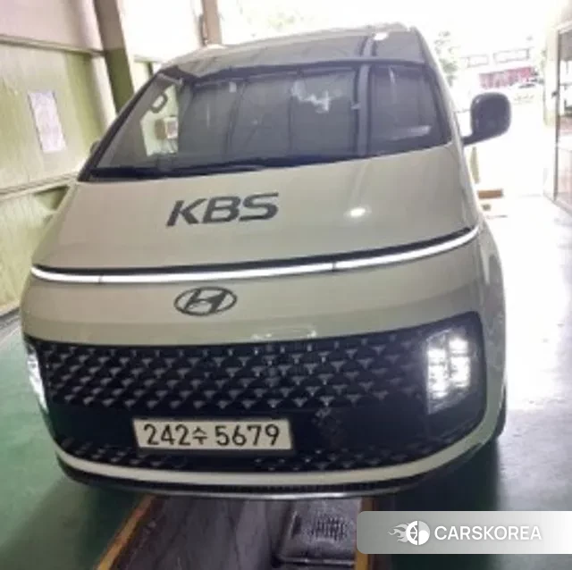 Hyundai Staria 2021 Белый из Кореи