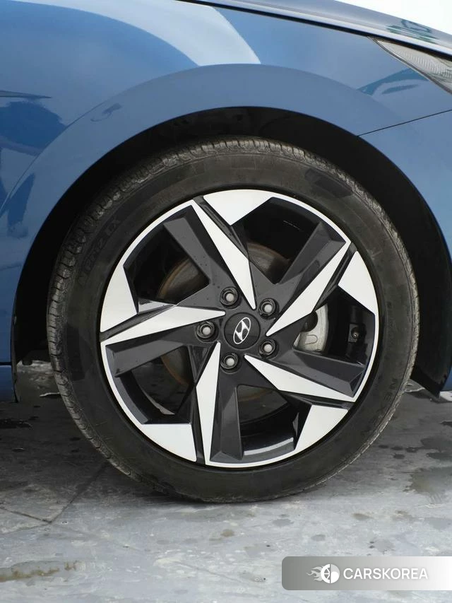 Hyundai Elantra 2023 Синий из Китая